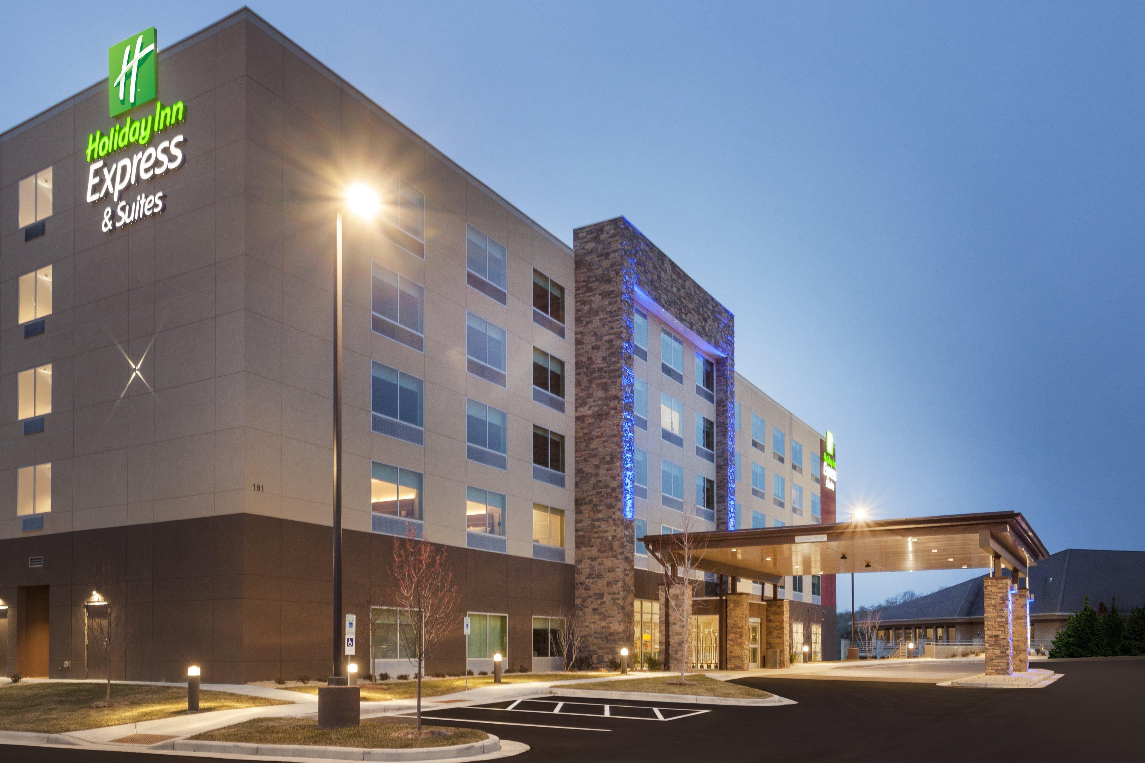 Holiday Inn Express & Suites - Hudson I-94 By Ihg Exterior photo